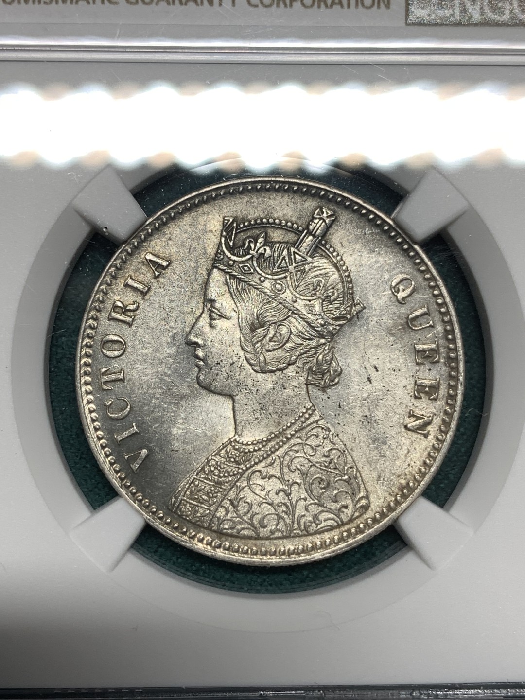 《竞宝斋》第167场-周日，周一，周四 3场 (全场包邮) NGC MS61 英属印度 1874年 维多利亚 1卢比 银币 MS不多