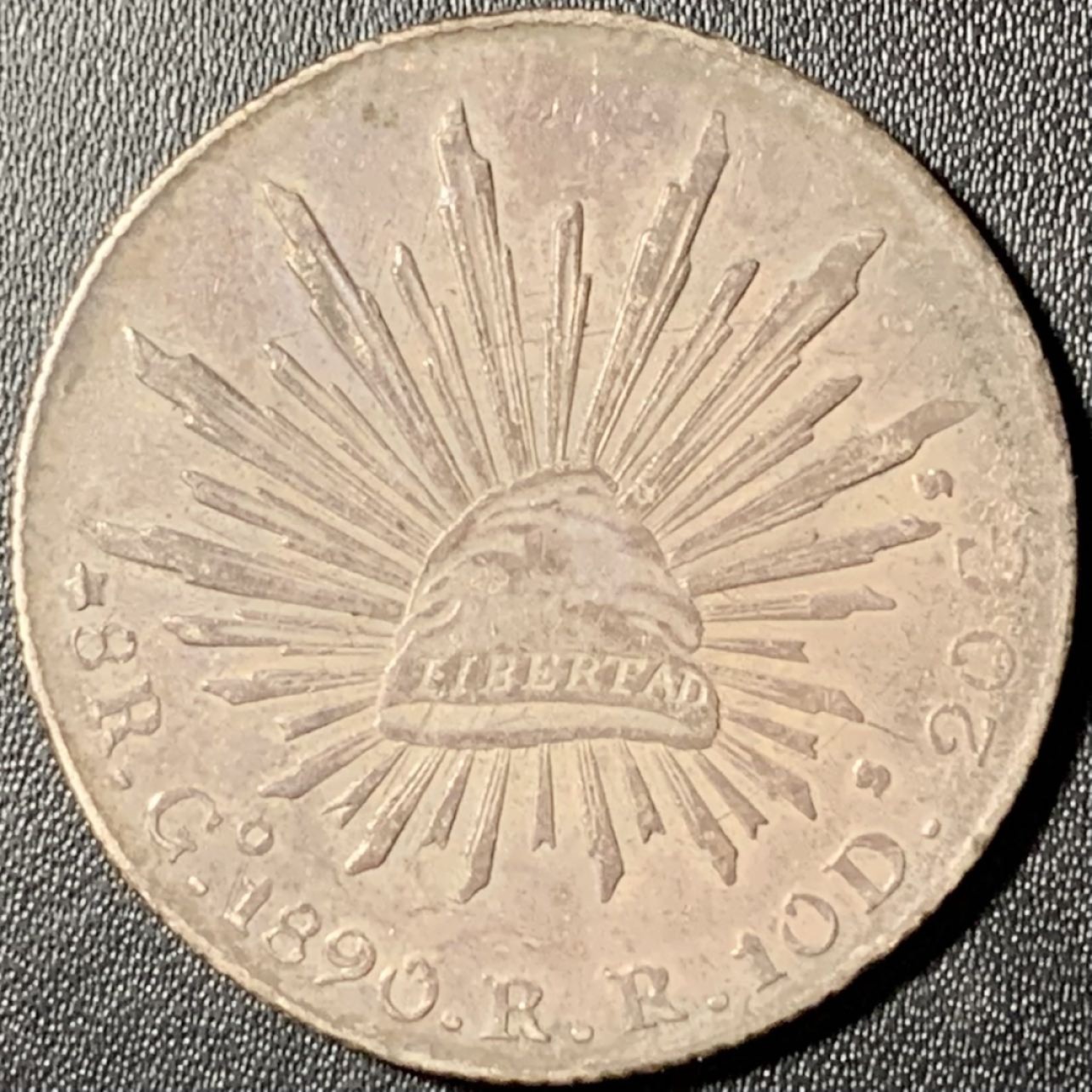 紫瑗钱币——第294期拍卖 墨西哥 1890年 GO RR 在华流通 花边鹰洋 8里亚尔 银币 全鹰毛 发财包浆