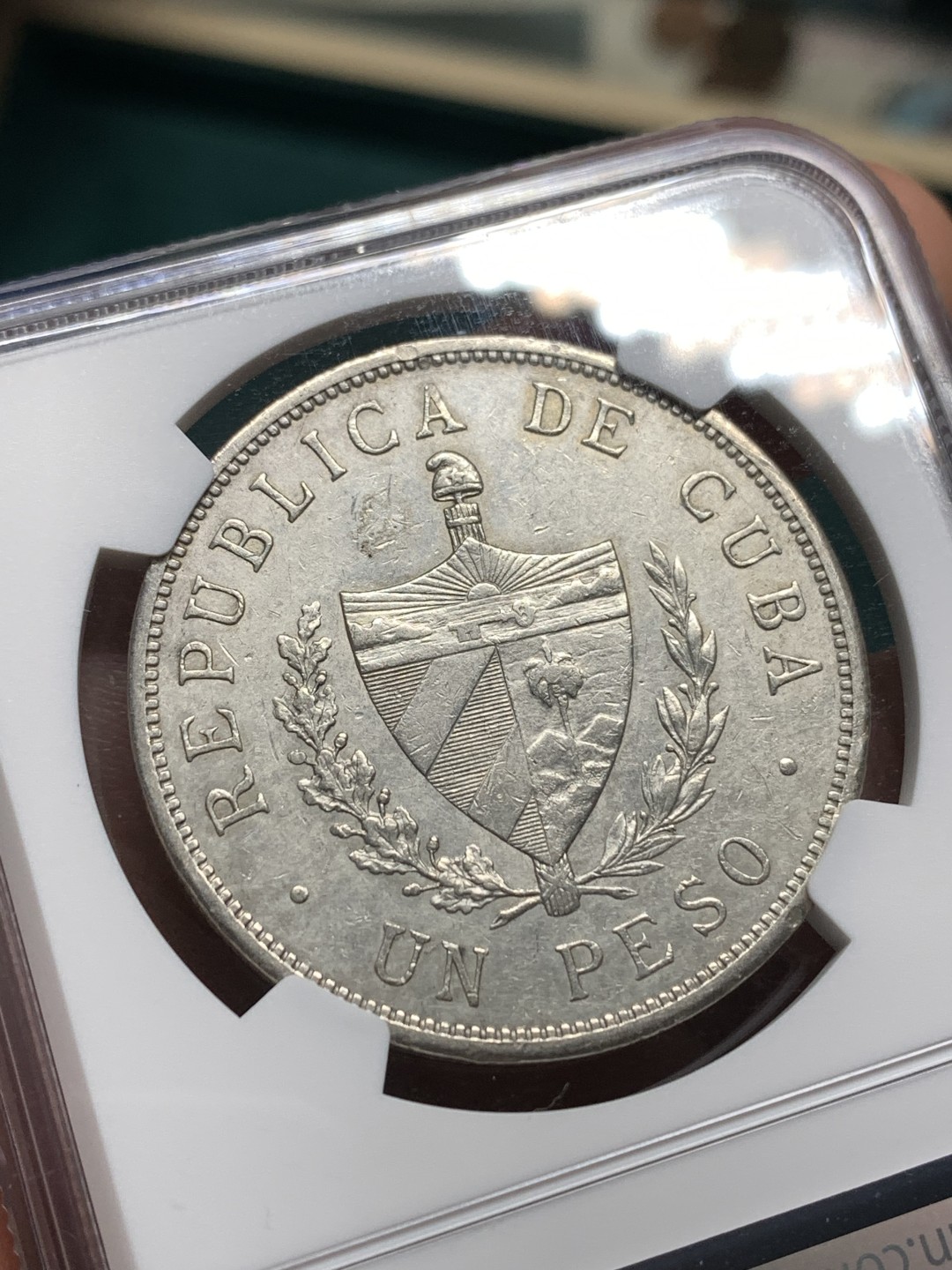 《竞宝斋》第167场-周日，周一，周四 3场 (全场包邮) NGC-AU 古巴1934年大五星一比索银币 细节清晰 热门品种