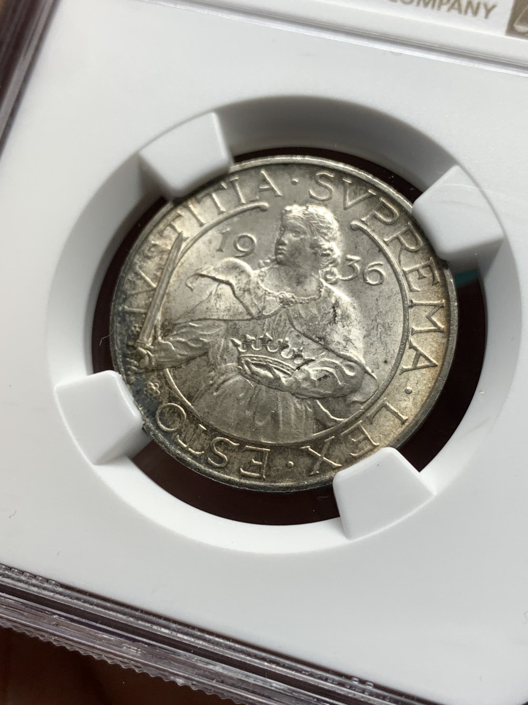 《竞宝斋》第167场-周日，周一，周四 3场 (全场包邮) NGC MS62，圣马力诺 1936年10里拉。少年分正义女神，光度很好、深包浆