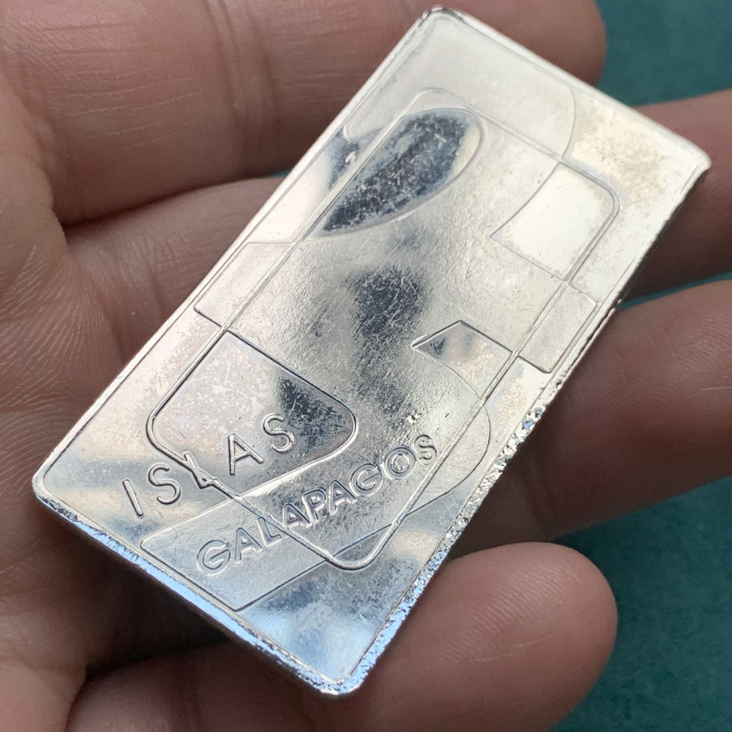 《竞宝斋》第167场-周日，周一，周四 3场 (全场包邮) 2013年加拉帕戈斯群岛海鬣蜥25科巴多长方形币，尺寸60*30*2