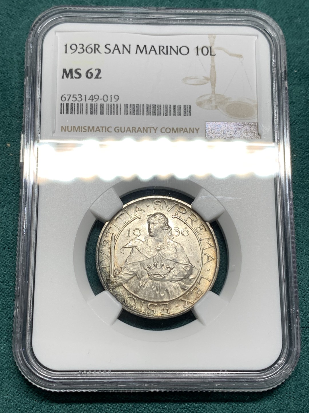 《竞宝斋》第167场-周日，周一，周四 3场 (全场包邮) NGC MS62，圣马力诺 1936年10里拉。少年分正义女神，光度很好、深包浆