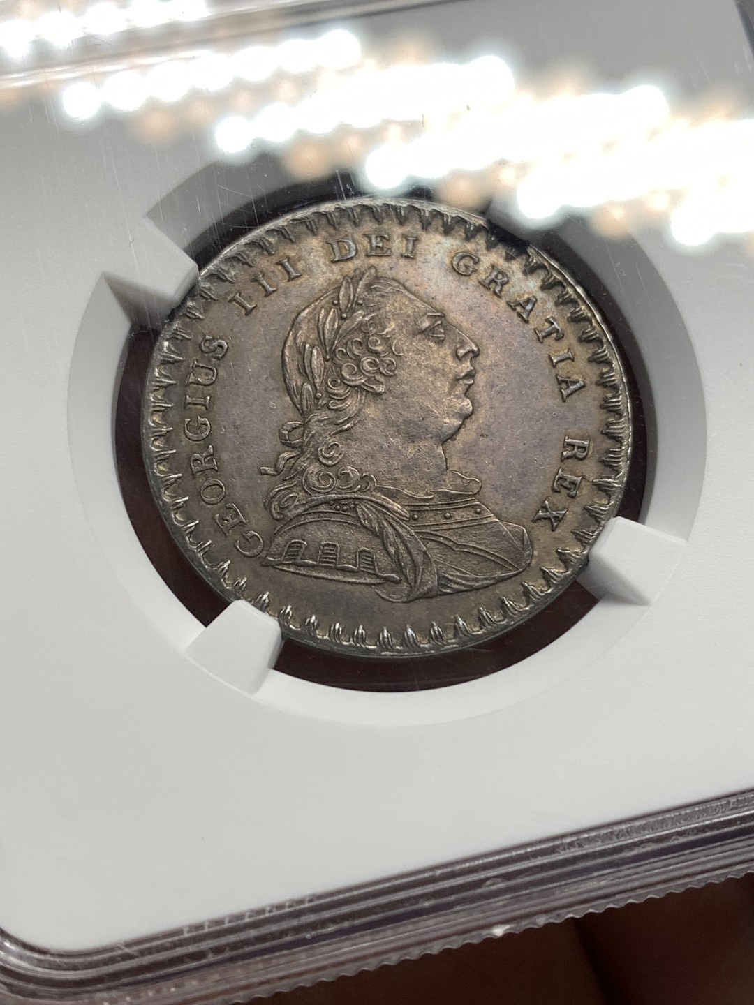 《竞宝斋》第167场-周日，周一，周四 3场 (全场包邮) NGC MS65 英国英格兰银行 1811年 乔治三世 1先令6便士（18便士）银行官方代币 双面紫罗兰包浆 高分难寻 收藏级品相