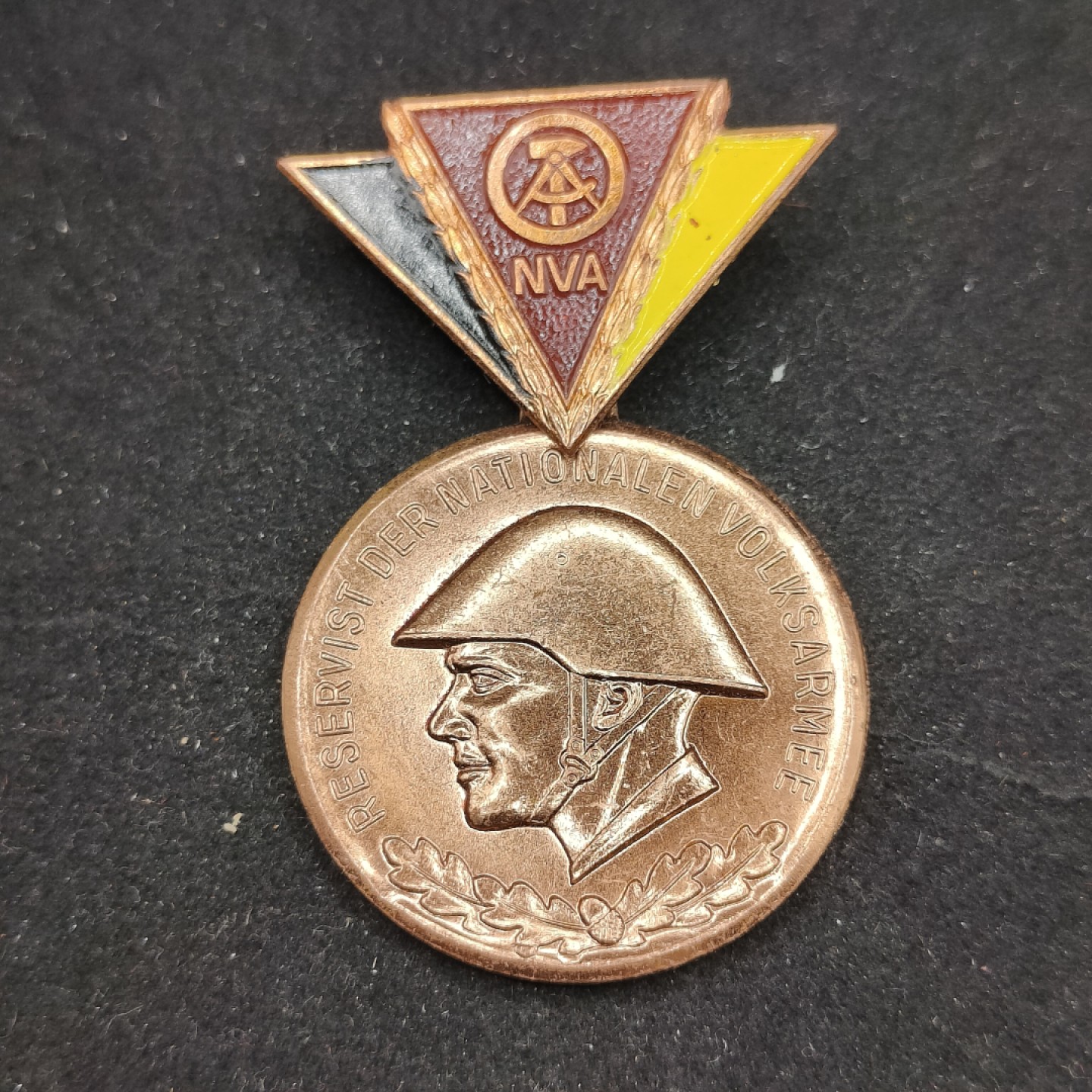 全场0元起拍 第59期 咸鱼国勋章拍卖专场 5月28日（周日）下午6：00开始 东德预备役证章