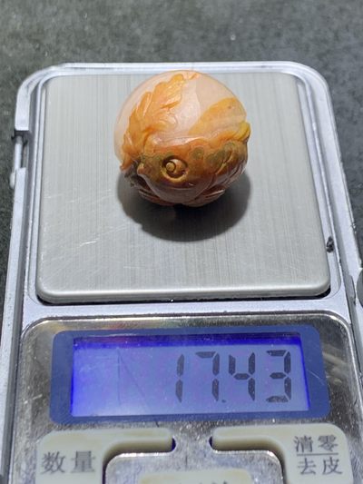 精美冰飘亚光战国红玛瑙手工俏色巧雕鲤鱼珠一个，寓意，富贵有鱼， 精美冰飘亚光战国红玛瑙手工俏色巧雕鲤鱼珠一个，寓意，富贵有鱼，