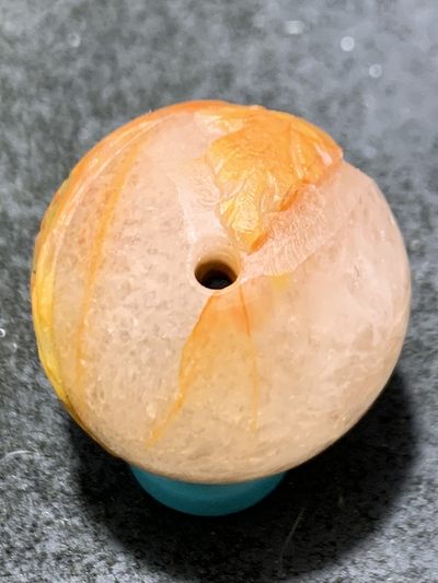 精美冰飘亚光战国红玛瑙手工俏色巧雕鲤鱼珠一个，寓意，富贵有鱼， 精美冰飘亚光战国红玛瑙手工俏色巧雕鲤鱼珠一个，寓意，富贵有鱼，