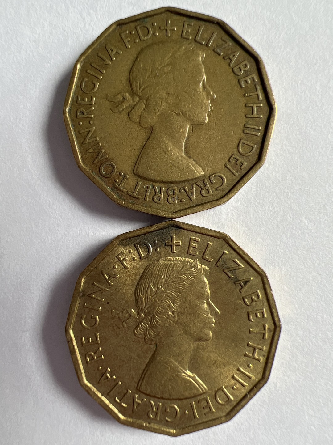 泡泡堂微拍第165幕硬币捡漏可累计专场👿👿，累计满二十元包邮，接受代拍业务 伊二三便士两枚