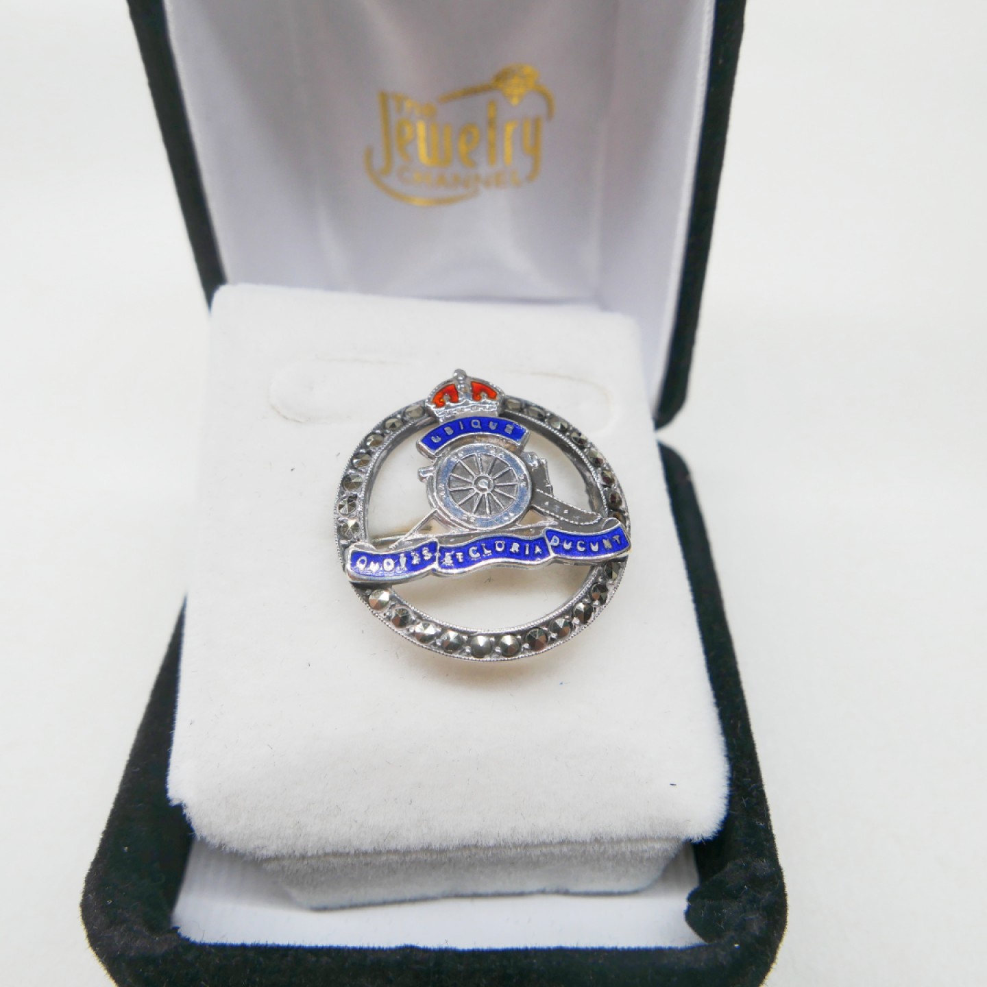 勋章奖章交易所2023.5.28群拍 英国皇家炮兵胸针，银质嵌宝