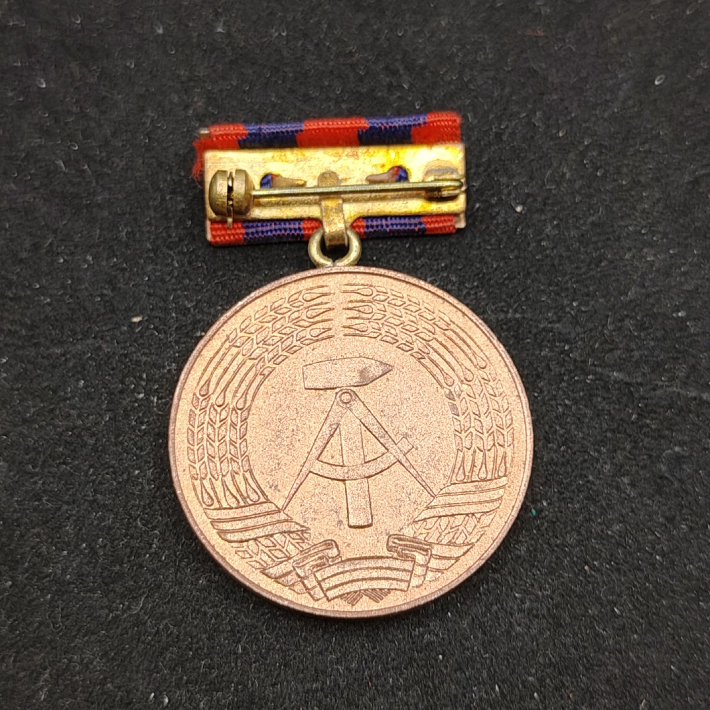 全场0元起拍 第59期 咸鱼国勋章拍卖专场 5月28日（周日）下午6：00开始 东德消防奖章