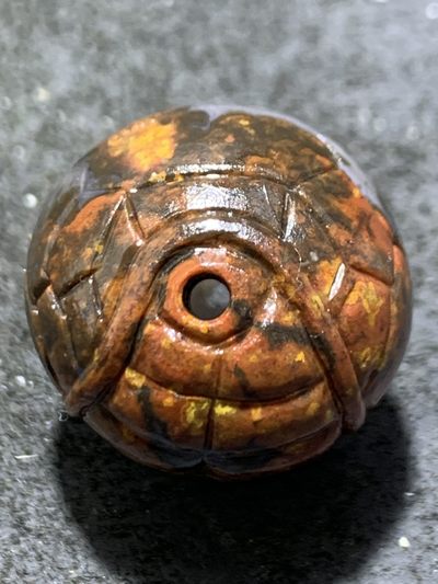 精美亚光冰飘战国红雕刻龟壳珠子一颗，寓意，富甲天下， 精美亚光冰飘战国红雕刻龟壳珠子一颗，寓意，富甲天下，