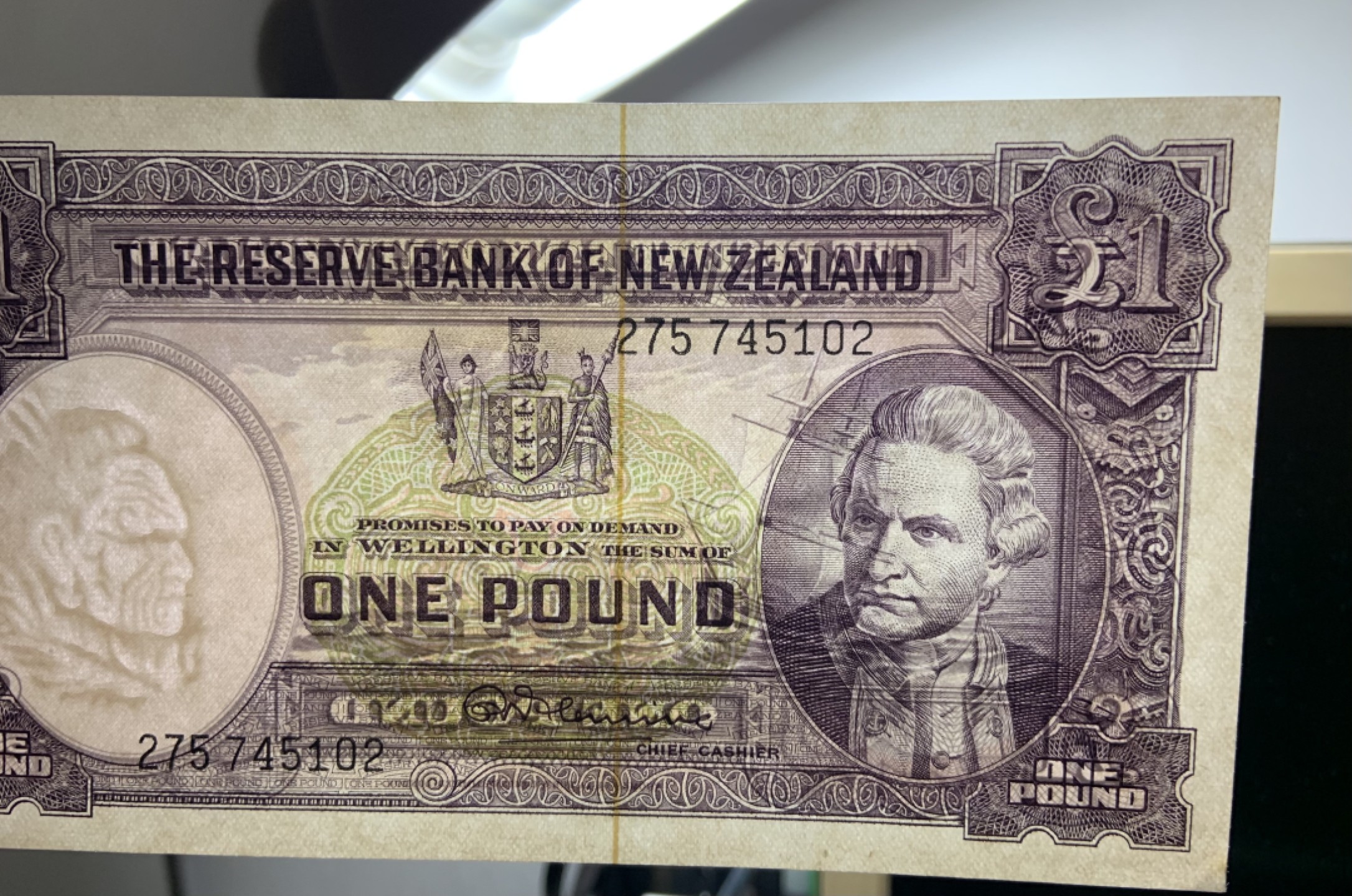 收藏联盟Quantum Auction 第261期拍卖  新西兰1967年版1镑 非全新 品相如图 库克船长