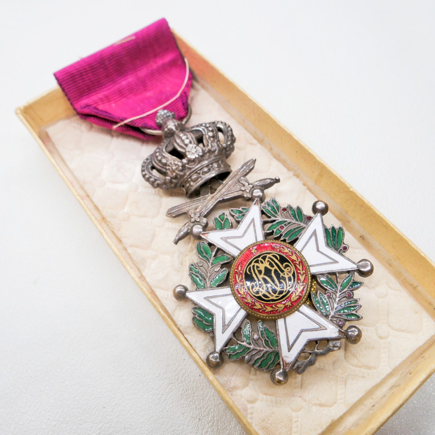 勋章奖章交易所2023.5.28群拍 比利时利奥波德一世勋章