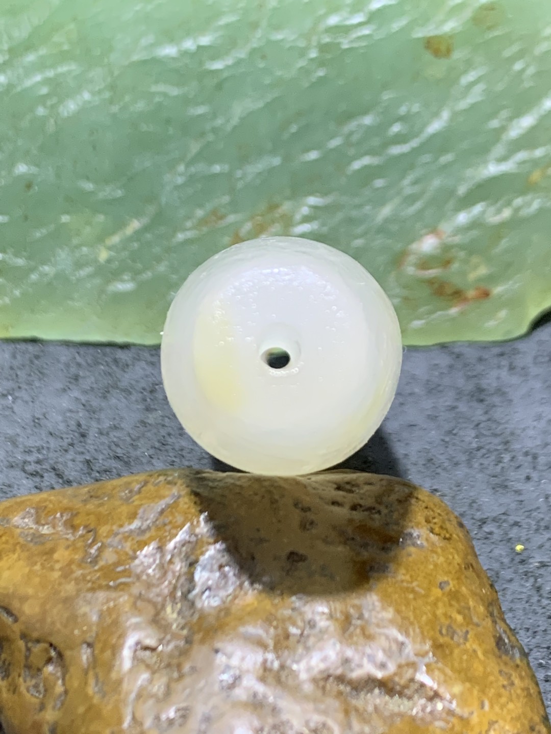 精美亚光高玉化海洋玉髓手工俏色巧雕锦鲤大桶珠一个！