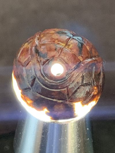 精美亚光冰飘战国红雕刻龟壳珠子一颗，寓意，富甲天下， 精美亚光冰飘战国红雕刻龟壳珠子一颗，寓意，富甲天下，