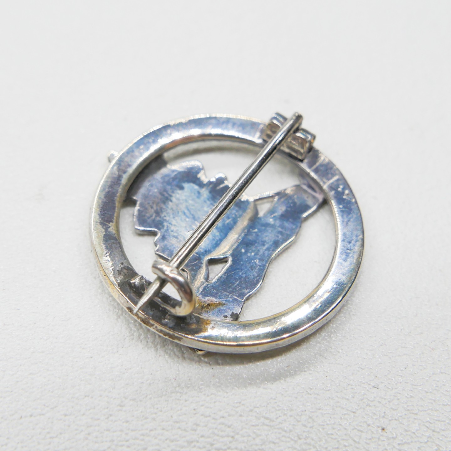 勋章奖章交易所2023.5.28群拍 英国皇家炮兵胸针，银质嵌宝