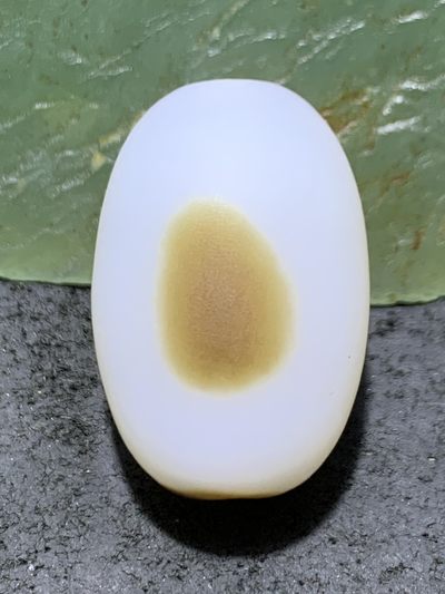 精美亚光高玉化海洋玉髓手工俏色巧雕火烛桶珠一个！ 精美亚光高玉化海洋玉髓手工俏色巧雕火烛桶珠一个！