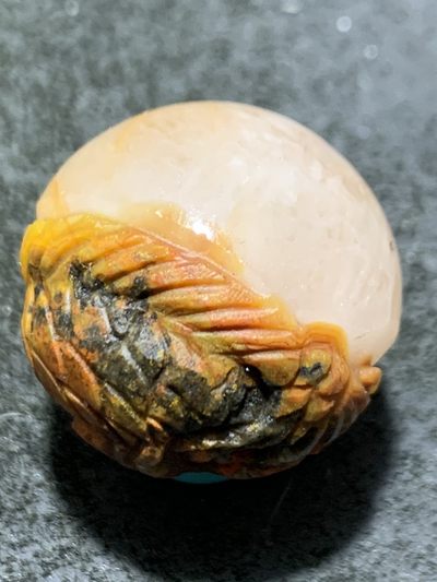 精美冰飘亚光战国红玛瑙手工俏色巧雕鲤鱼珠一个，寓意，富贵有鱼， 精美冰飘亚光战国红玛瑙手工俏色巧雕鲤鱼珠一个，寓意，富贵有鱼，