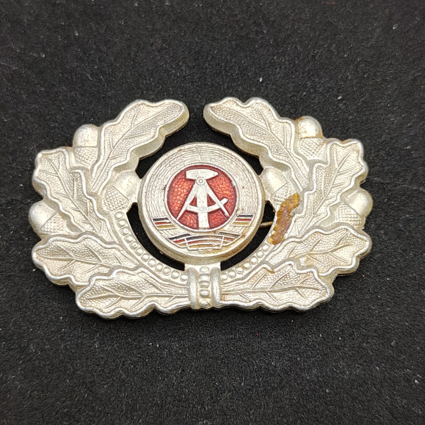 全场0元起拍 第59期 咸鱼国勋章拍卖专场 5月28日（周日）下午6：00开始 东德士官帽徽