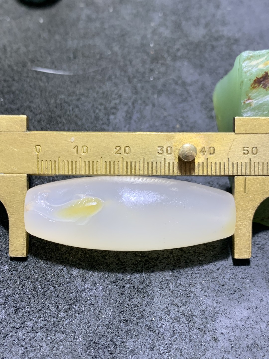 精美亚光高玉化海洋玉髓手工俏色巧雕锦鲤大桶珠一个！