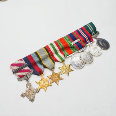 勋章奖章交易所2023.5.28群拍 - 英国/加拿大二战飞行员迷你奖章联排，包含空军十字、飞行员之星、加拿大志愿服役、空军效率奖章等