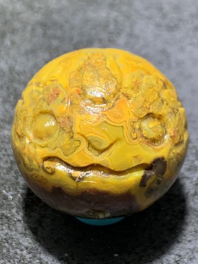 精美草花纹战国红玛瑙亚光雕刻呆萌兽首圆珠一颗！ - 精美草花纹战国红玛瑙亚光雕刻呆萌兽首圆珠一颗！