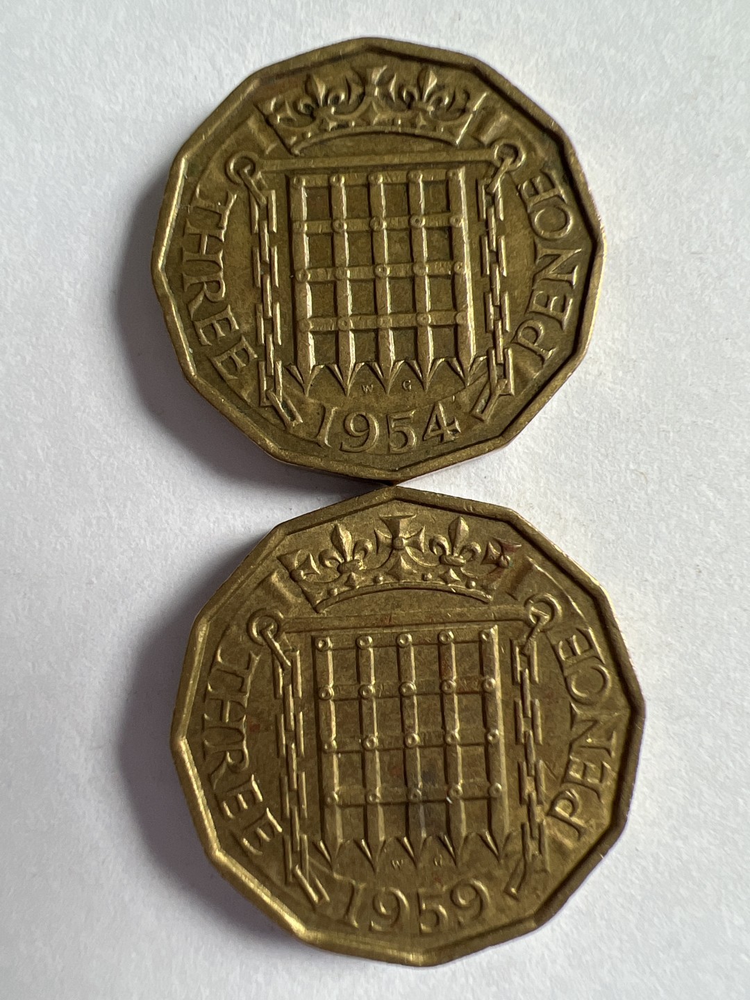 泡泡堂微拍第168幕硬币、纸币捡漏可累计专场👿👿，累计满二十元包邮，接受代拍业务 伊二三便士两枚