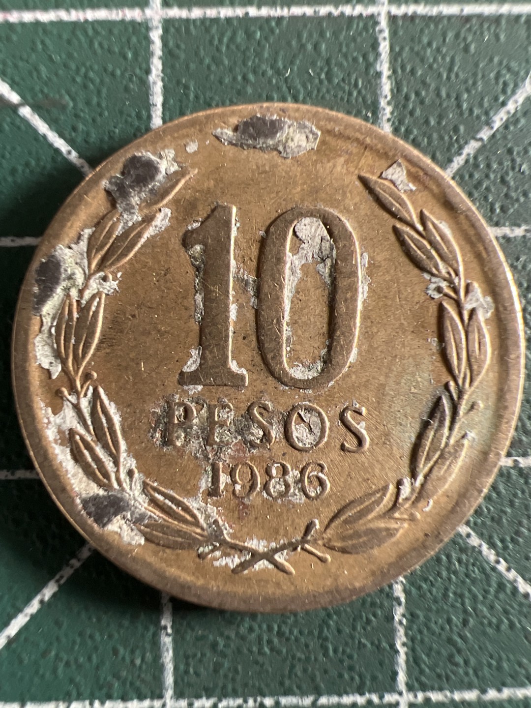 泡泡堂微拍第165幕硬币捡漏可累计专场👿👿，累计满二十元包邮，接受代拍业务 智利10比索