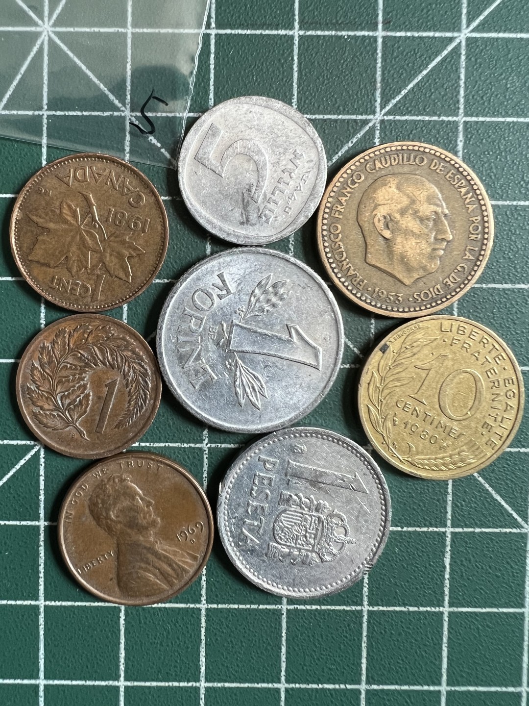 泡泡堂第324期  世界硬币 （无押金，捡漏，全场20包邮，偏远地区除外，接收代拍业务） 硬币一袋5