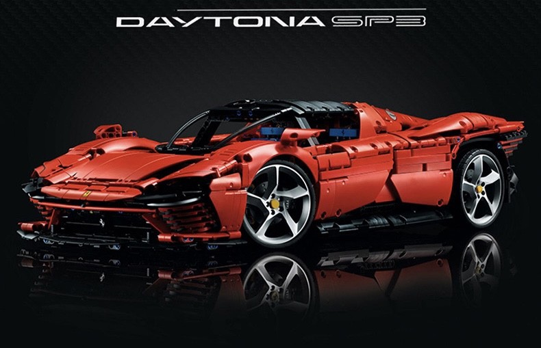 零元拍：1/8 拼装法拉利Daytona SP3跑车模型，3778粒。重约4.5公斤，尺寸：59/25/14厘米。全新无拆。