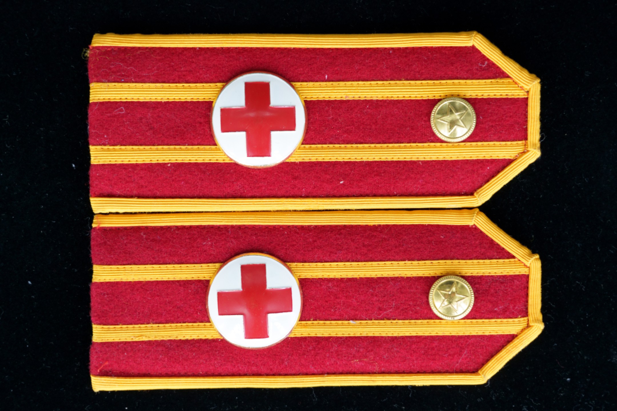 全场0起0押金！大陆勋赏俱乐部第三期拍卖 上世纪80年代急救员肩章