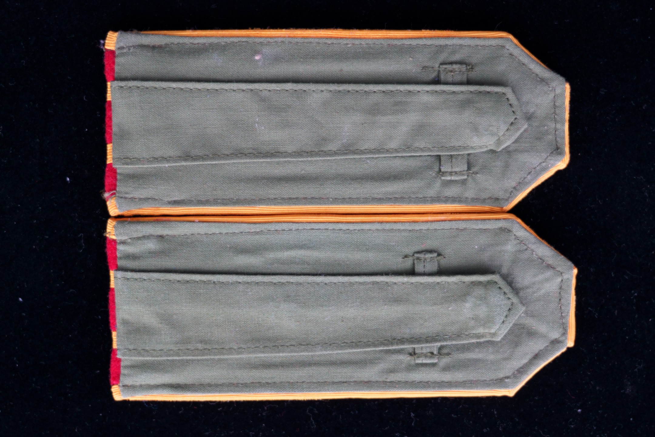 全场0起0押金！大陆勋赏俱乐部第三期拍卖 上世纪80年代急救员肩章