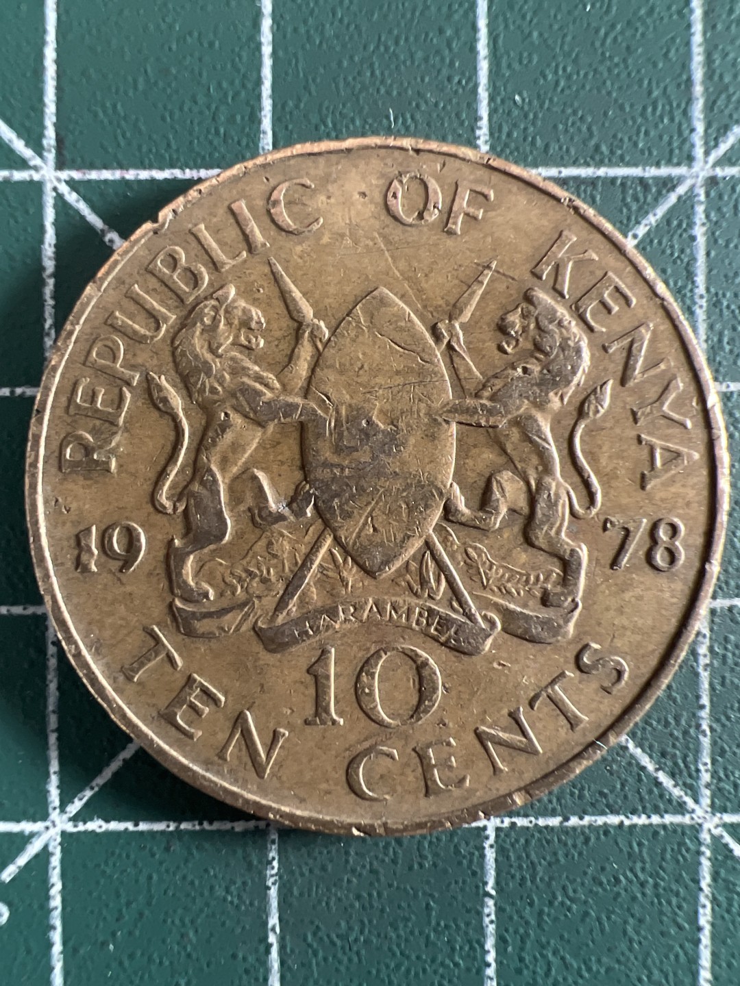 泡泡堂微拍第166幕硬币捡漏可累计专场👿👿，累计满二十元包邮，接受代拍业务 肯尼亚十分