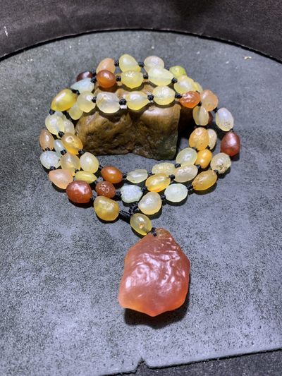 精美天然洁净透彻阿拉善彩珠玛瑙项链一条 精美天然洁净透彻阿拉善彩珠玛瑙项链一条