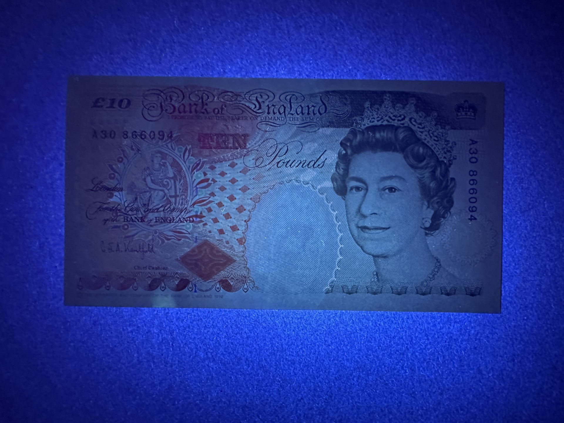 《张总朋友收藏》103期—外币高货 苏格兰硬货&女王精品 英格兰10镑 UNC E序列 皇冠版