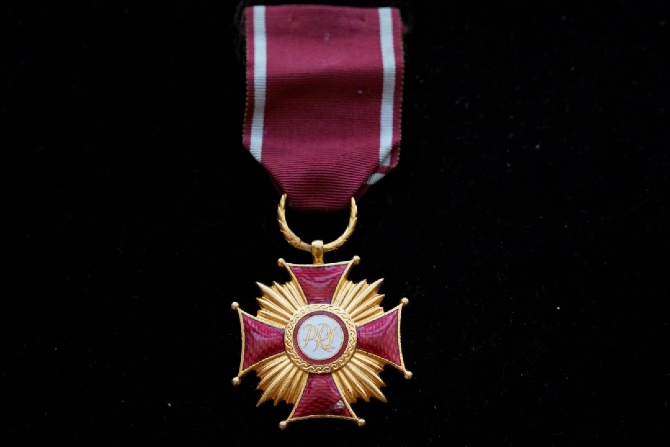 全场0起0押金！大陆勋赏俱乐部第三期拍卖 波兰人共早期版金级十字功勋勋章（珐琅有损）