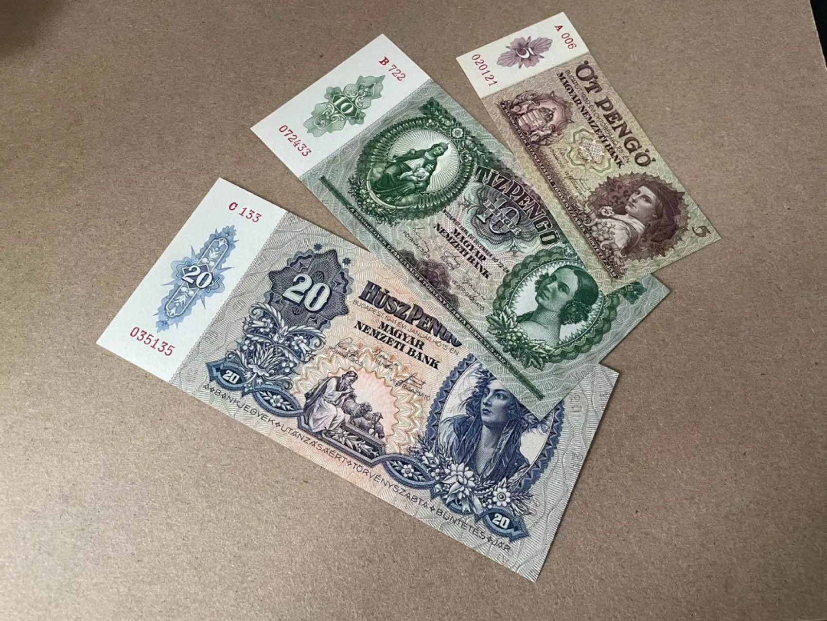 【Blue Auction】✨世界纸币精拍第327期——莫总专场XXI 【一组3张 包含无47】匈牙利 5-10-20潘哥 全新UNC 5潘哥比较少见