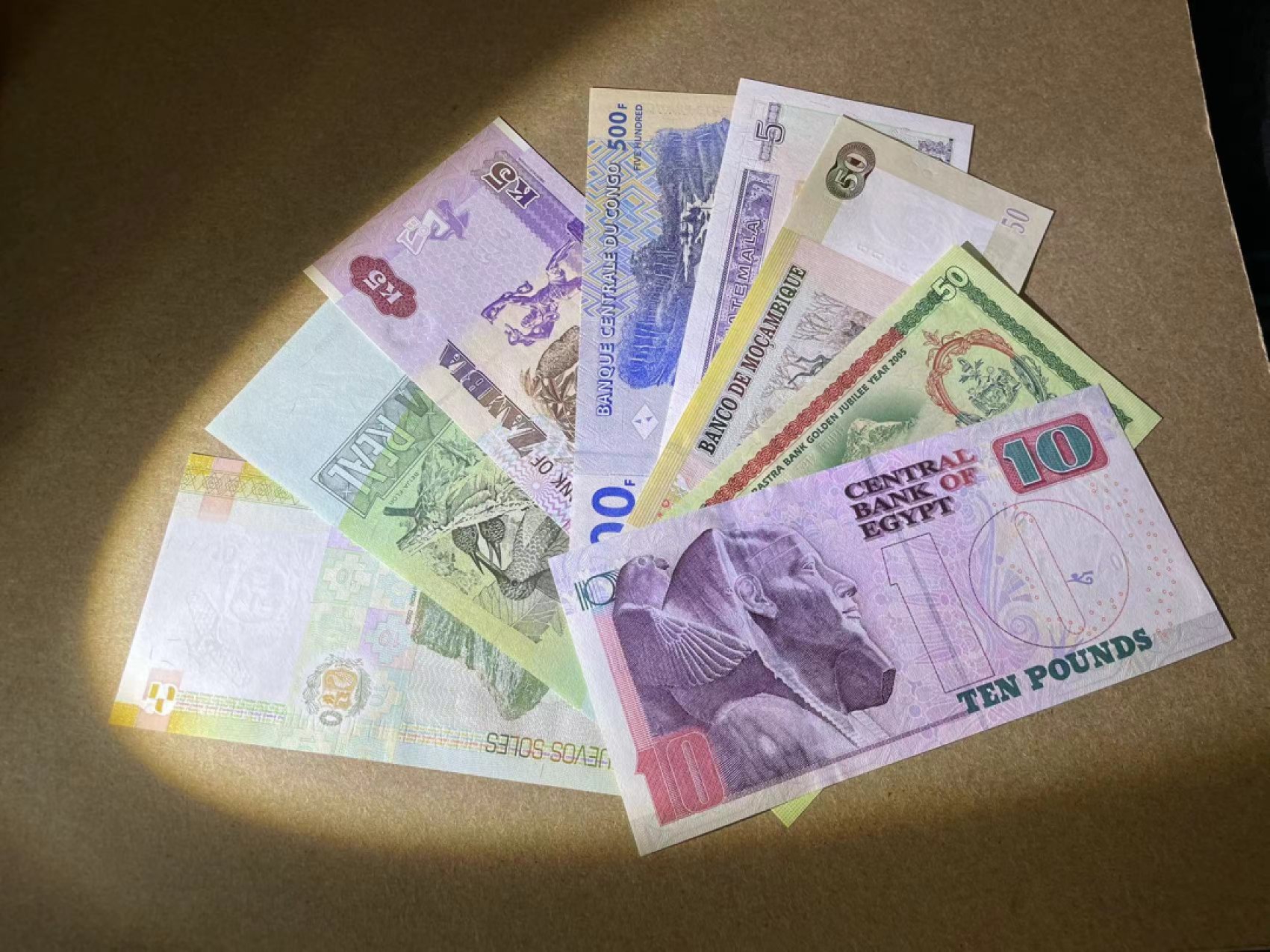 【Blue Auction】✨世界纸币精拍第327期——莫总专场XXI 【一组8张】多国纸币一组 全新UNC