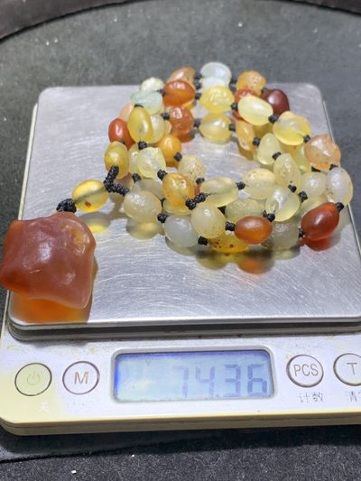 精美天然洁净透彻阿拉善彩珠玛瑙项链一条 精美天然洁净透彻阿拉善彩珠玛瑙项链一条