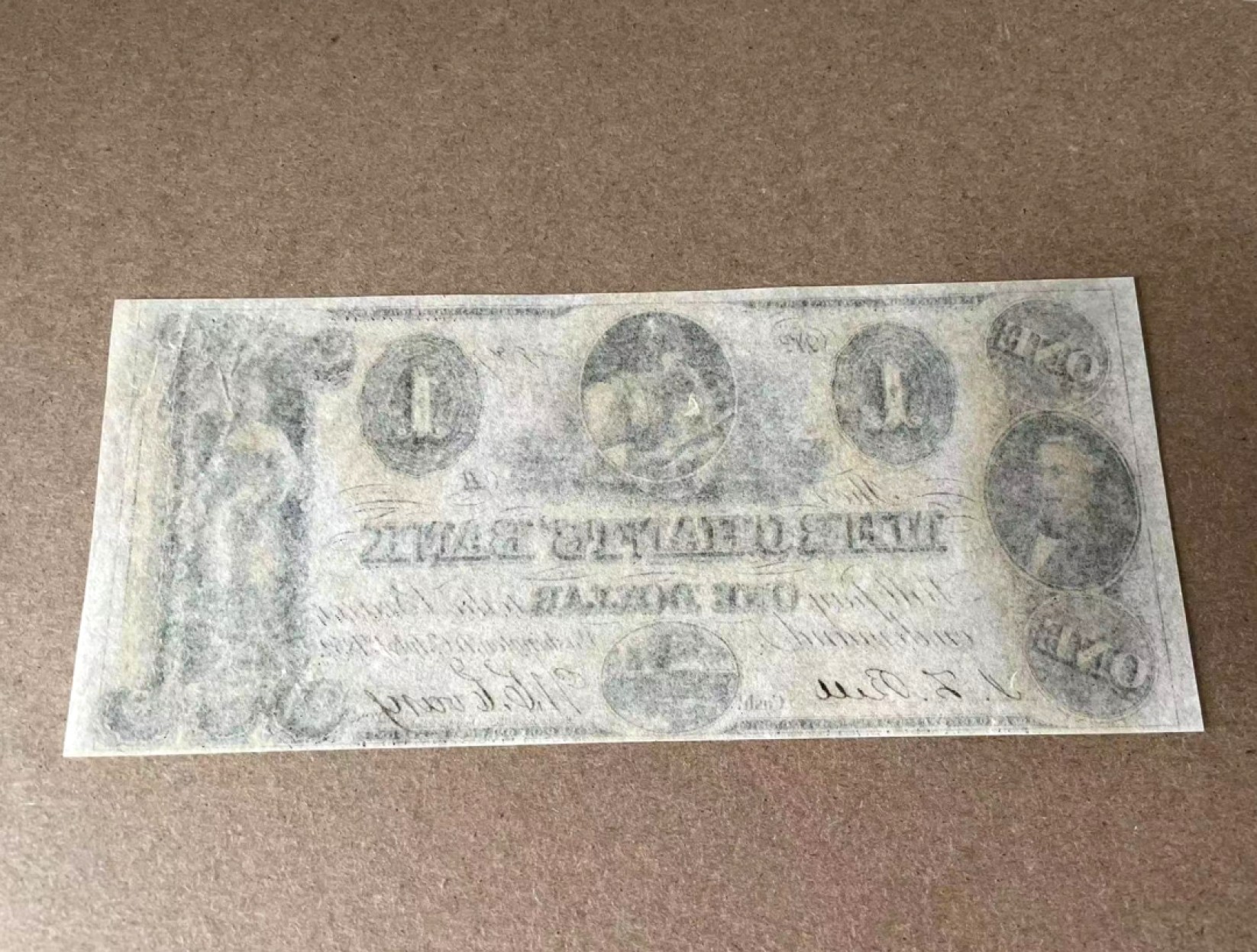 【Blue Auction】✨世界纸币精拍第327期——莫总专场XXI 【带签名实钞2941小号】美国商业银行 早期 1852年1美金 设计精美 UNC- （边有小折）值得收藏 