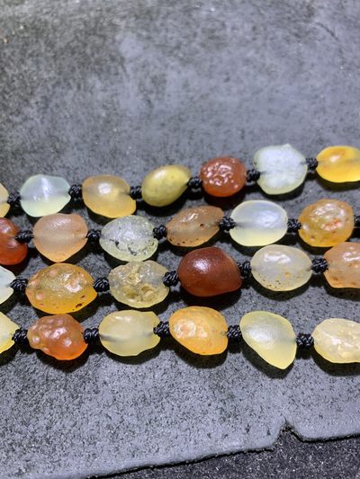 精美天然洁净透彻阿拉善彩珠玛瑙项链一条 精美天然洁净透彻阿拉善彩珠玛瑙项链一条