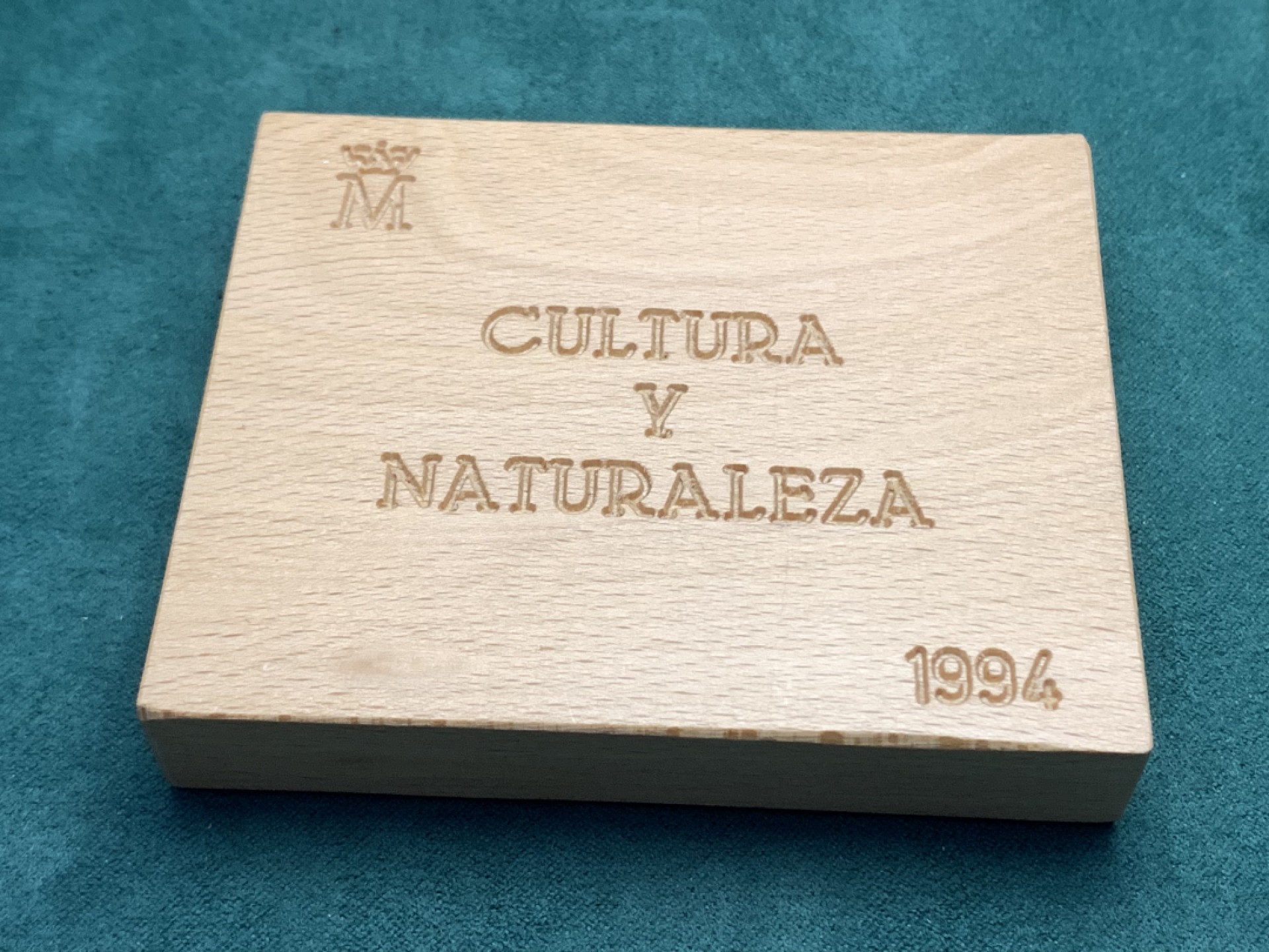 《竞宝斋》第168场-周日，周一，周四 3场 (全场包邮) 西班牙1994年 保护自然系列 2000比塞塔精制大银币 非常漂亮