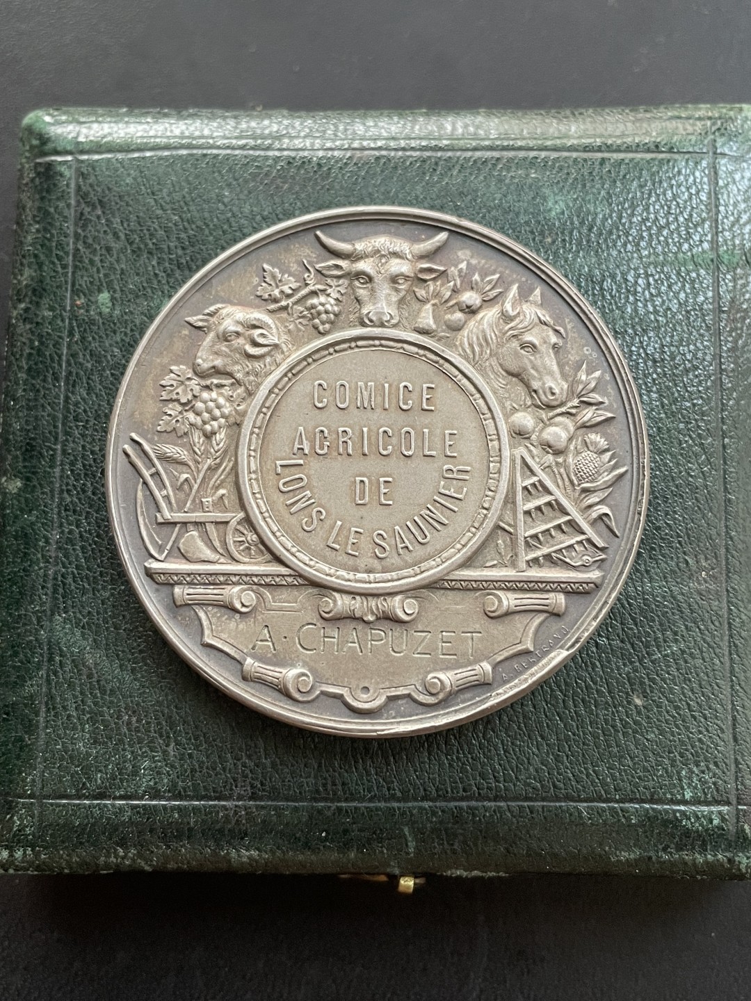 欧洲章牌-拍卖第23场 A.Bertrand～法国农业原盒银奖章