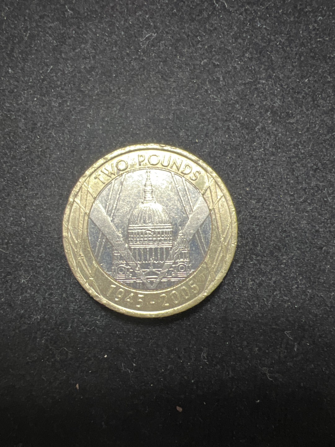 飞翔风筝第二场拍 英国2镑二战胜利60周年纪念币