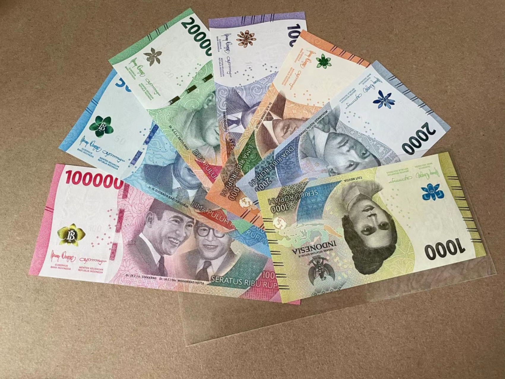 【Blue Auction】✨世界纸币精拍第327期——莫总专场XXI 【AAA 一组7张】印尼 新版1000-10万卢比 全新UNC