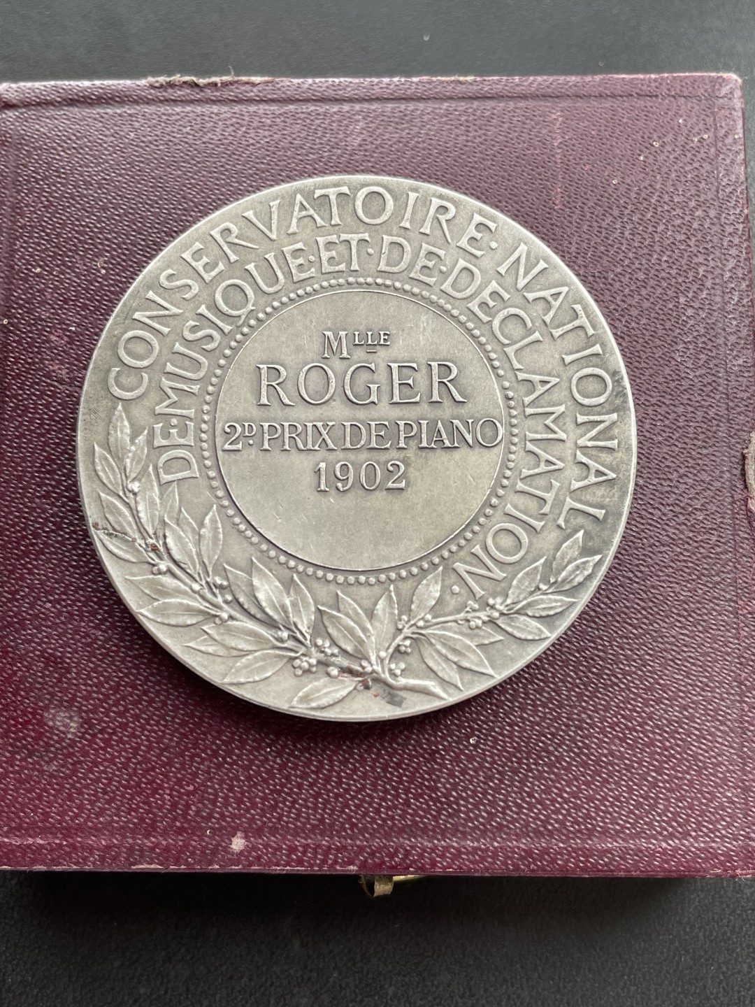 欧洲章牌-拍卖第23场 J.C.Chaplain～1902年法国国立音乐学院原盒银章