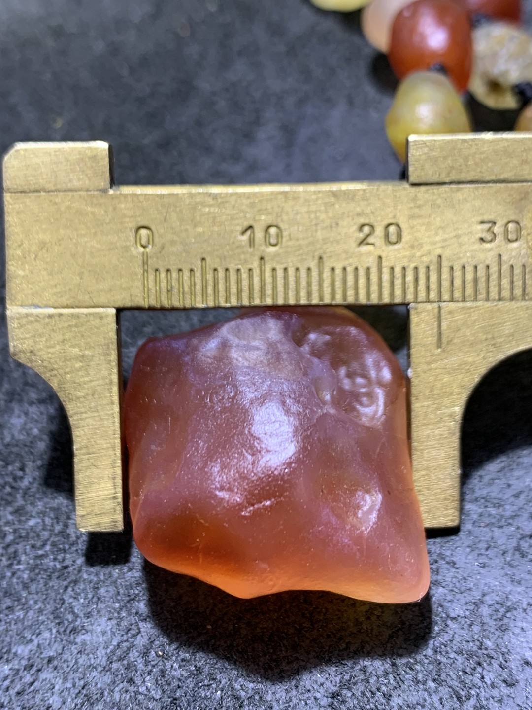 精美天然洁净透彻阿拉善彩珠玛瑙项链一条