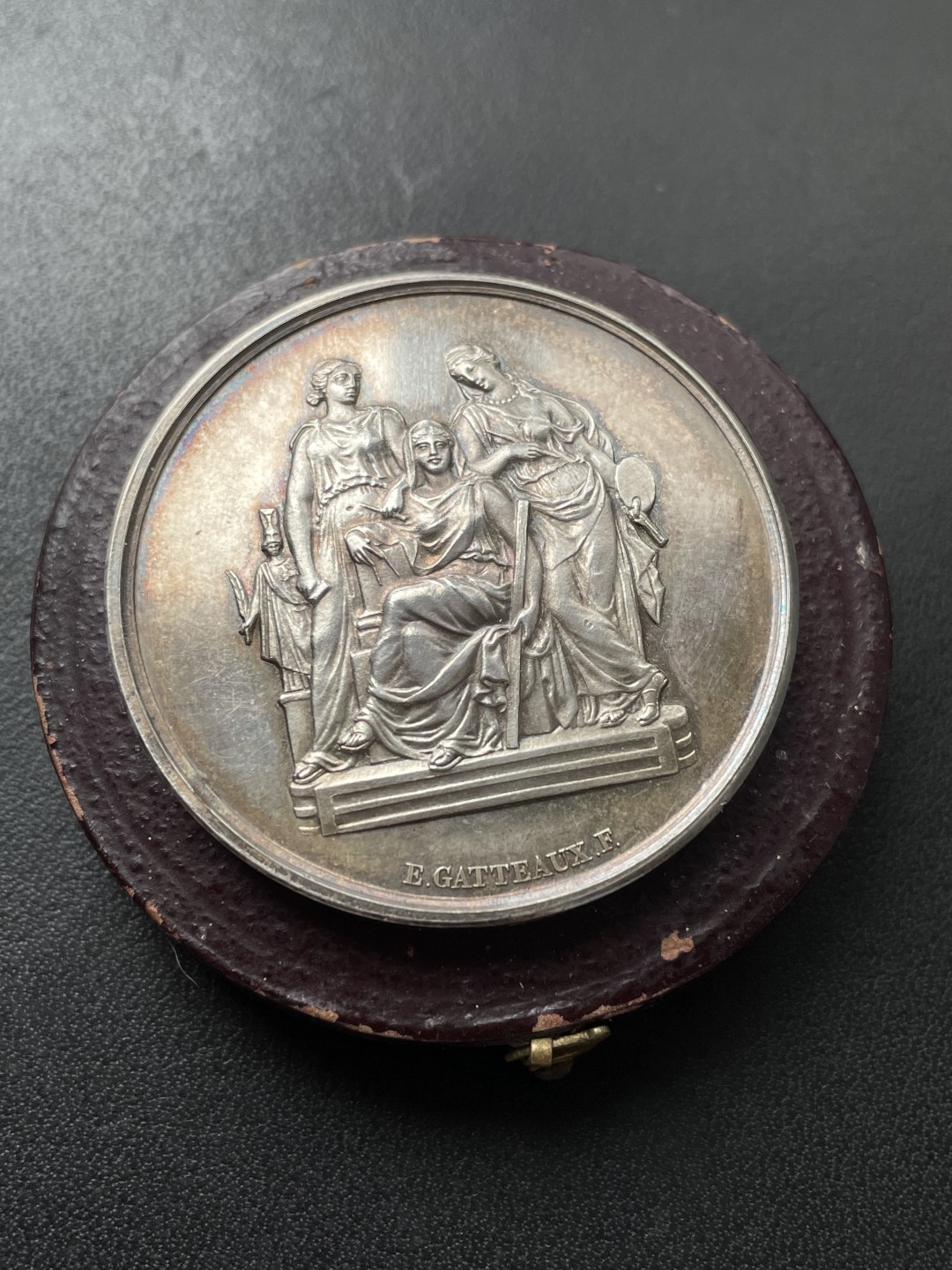 欧洲章牌-拍卖第23场 E.GATTEAUX.E～1892年法国国立音乐学院原盒银章