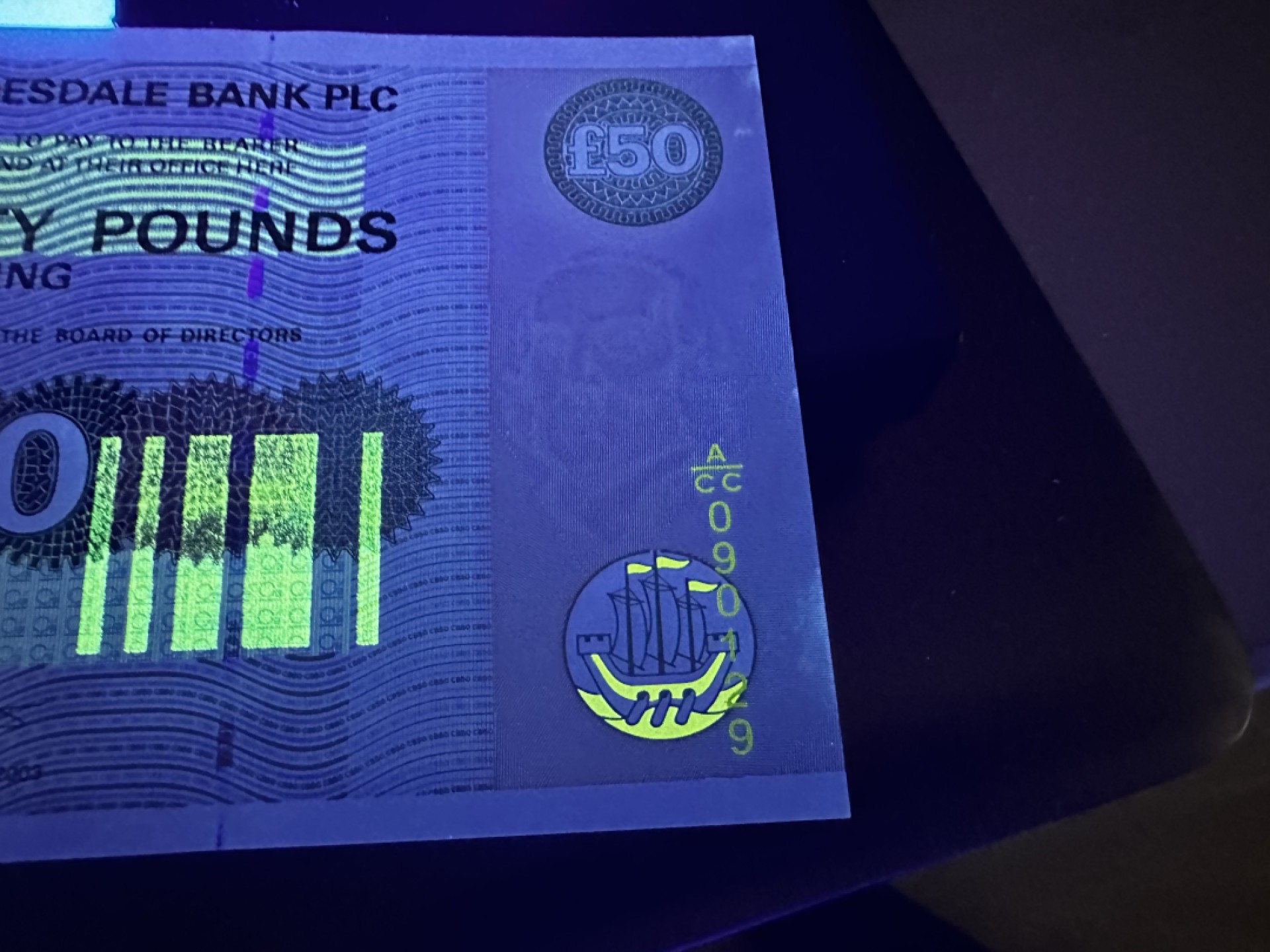 《外钞收藏家》第二百七十一期（连拍第二场） 2003年苏格兰50镑 全新 边上少量潮