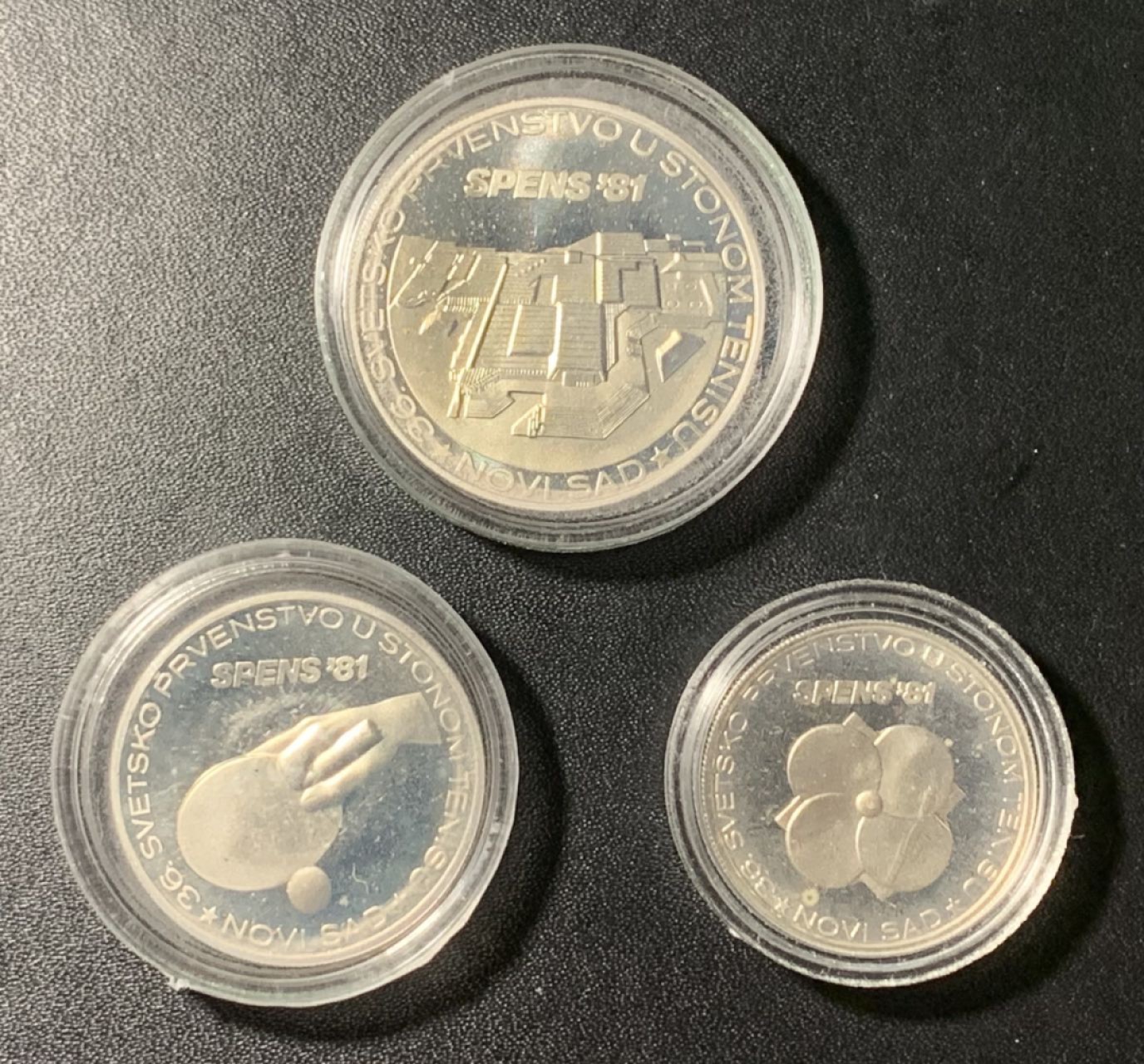 紫瑗钱币——第324期拍卖 南斯拉夫 1981年 世界乒乓球锦标赛 500 1000 1500第纳尔 银币 三枚一套 原盒证书