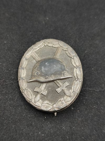 全场0元起拍 第60期 咸鱼国勋章拍卖专场 5月31日（周三）下午6：00开始 - 德国57版 银战伤奖章 带标